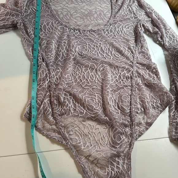 Free People Intimately In My‎ Head Sheer Lace Lilac Purple Bodysuit Size M - NEW - Picture 14 of 16